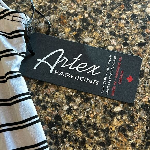 NEW Artex Fashions Black And White Tunic Top - Picture 2 of 5